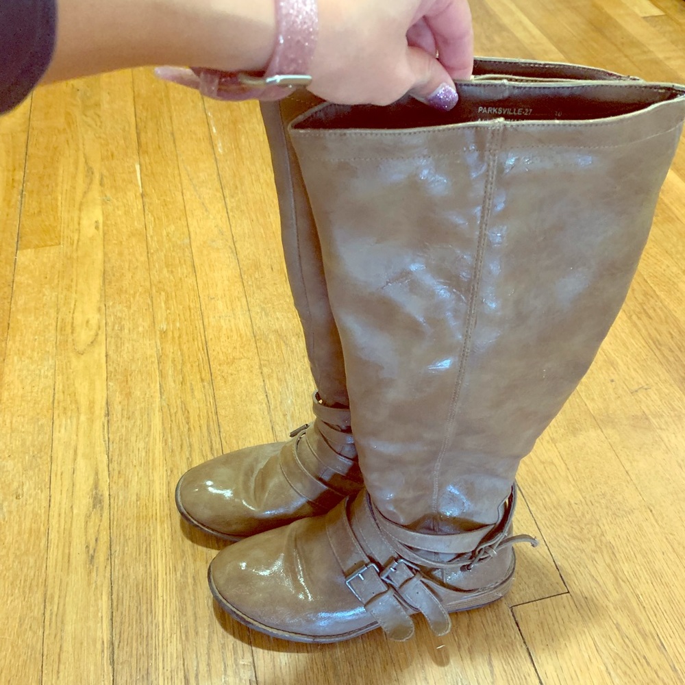 Tan water proof riding boots